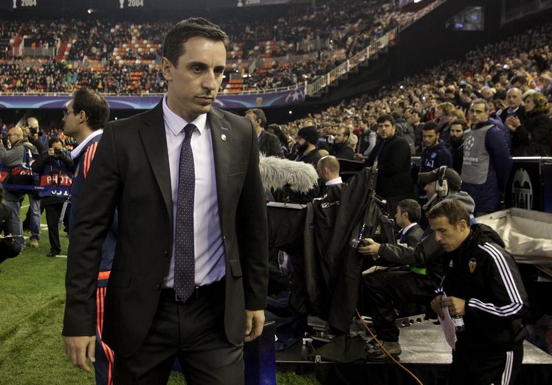 © Reuters. Un decepcionado Neville se mantiene optimista tras estrenarse con una derrota