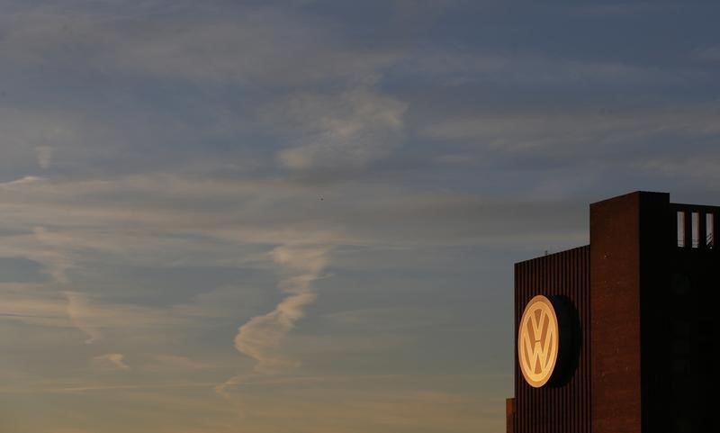 © Reuters.  Volkswagen mejorará la vigilancia después del escándalo de las emisiones