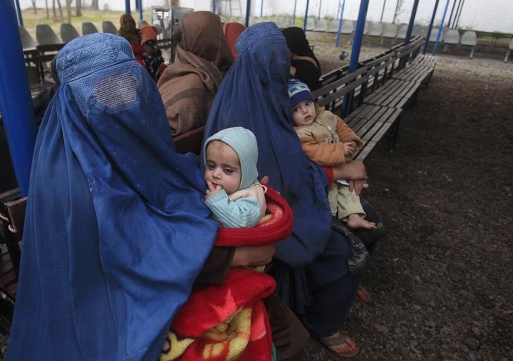 © Reuters. حزب ميركل يقول إنه يجب عدم ارتداء النساء البرقع في الأماكن العامة