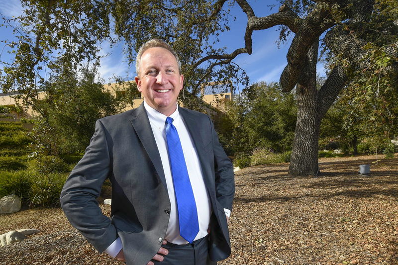 © Reuters. Pastor Rob McCoy poses for Reuters at Thousand Oaks City Hall in Thousand Oaks, California