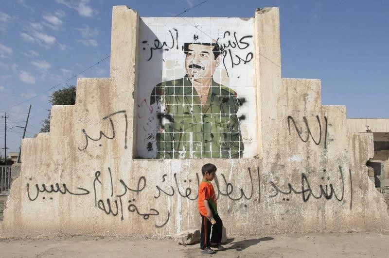 © Reuters. تقرير خاص-كيف يدعم رجال صدام حكم الدولة الإسلامية؟