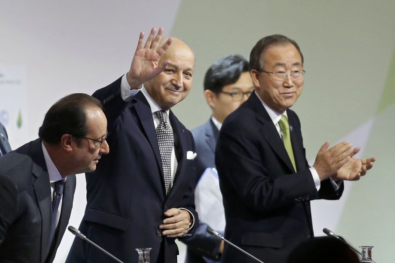 © Reuters. PROJET D'ACCORD "AMBITIEUX ET ÉQUILIBRÉ" PRÉSENTÉ À LA COP21