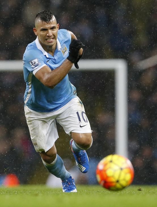 © Reuters. Agüero está cerca de volver, pero no jugará el fin de semana - entrenador Manchester City