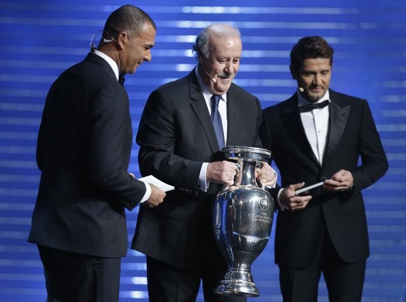 © Reuters. قرعة دور المجموعات في بطولة أوروبا لكرة القدم 2016