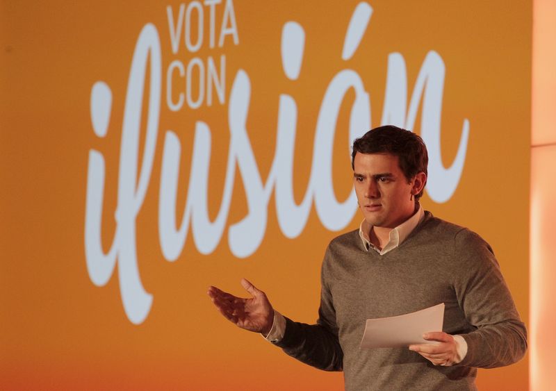 © Reuters. Ciudadanos party leader Rivera delivers his speech during an election campaign rally in Valencia