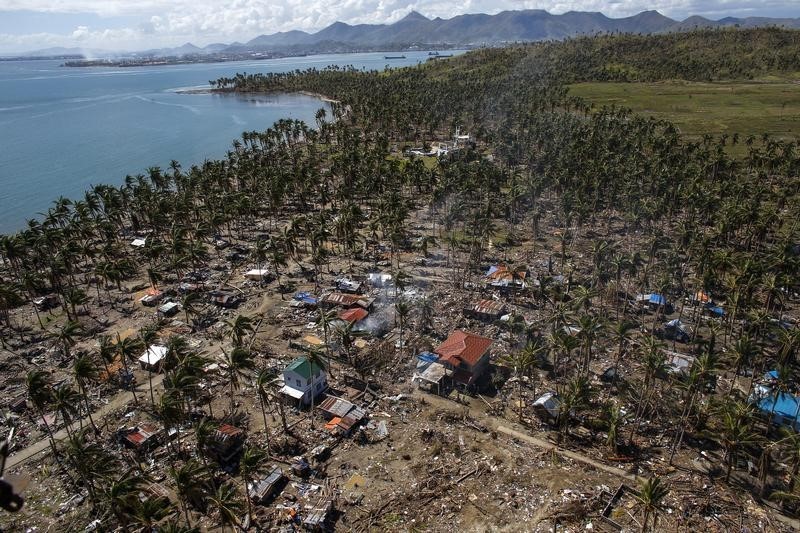 © Reuters. الإعصار ميلور يهدد وسط الفلبين وإجلاء 750 ألف شخص