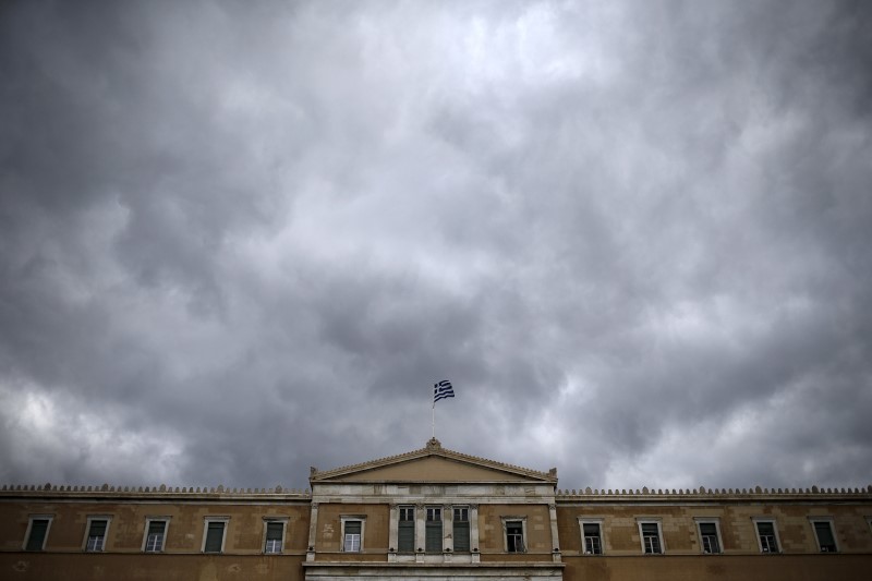 © Reuters. Grecia podría aprobar el resto de reformas el martes 