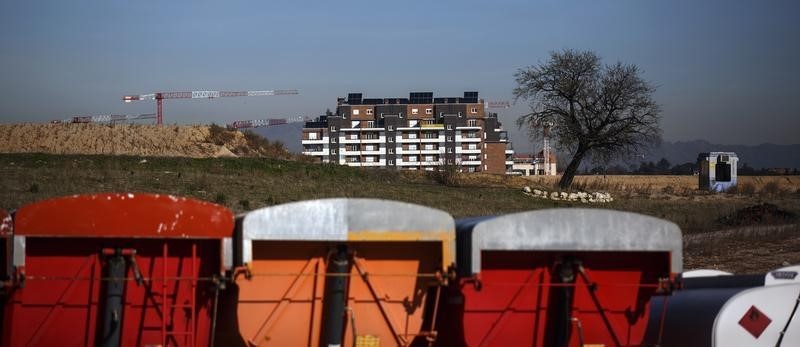 © Reuters. La CNMC multa a constructoras por repartirse clientes, entre ellas Dragados