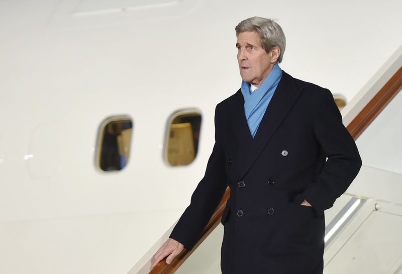 © Reuters. كيري يصل إلى موسكو لبحث عملية السلام السورية