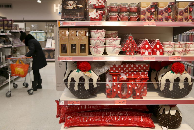 © Reuters. Christmas items are displayed at a Sainsbury's store in London, Britain 