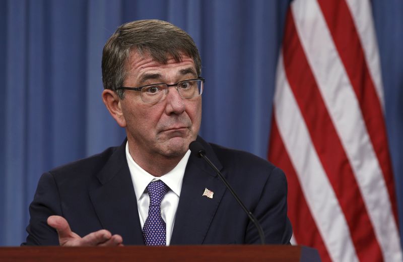 © Reuters. Secretário de Defesa dos Estados Unidos, Ash Carter, durante encontro no Pentágono, Washington