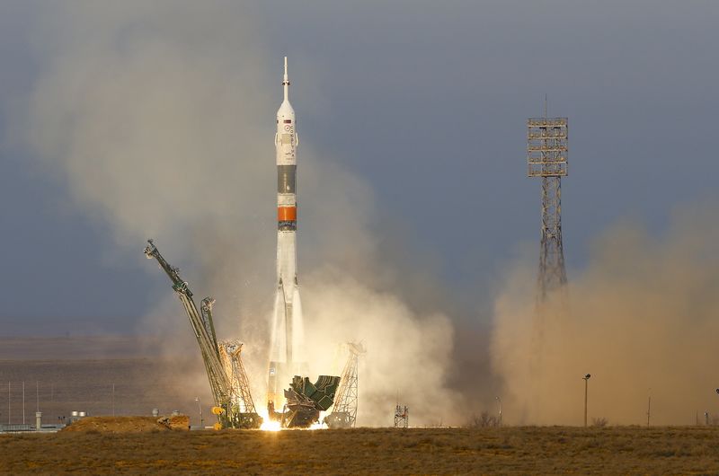 © Reuters. UNE FUSÉE SOYOUZ EN ROUTE POUR L'ISS 