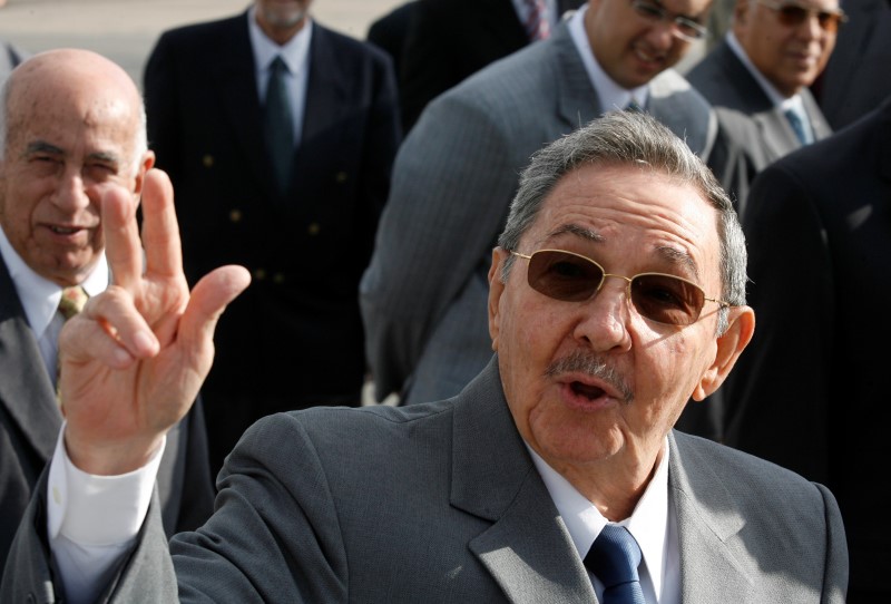 © Reuters. Cuba's President Raul Castro gestures after the departure of his Chinese counterpart Hu Jintao at Havana's Jose Marti airport