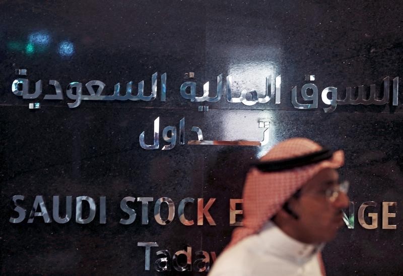 © Reuters. بورصة السعودية تصعد وسط تفاؤل برفع الفائدة الأمريكية وأسواق المنطقة ترتفع