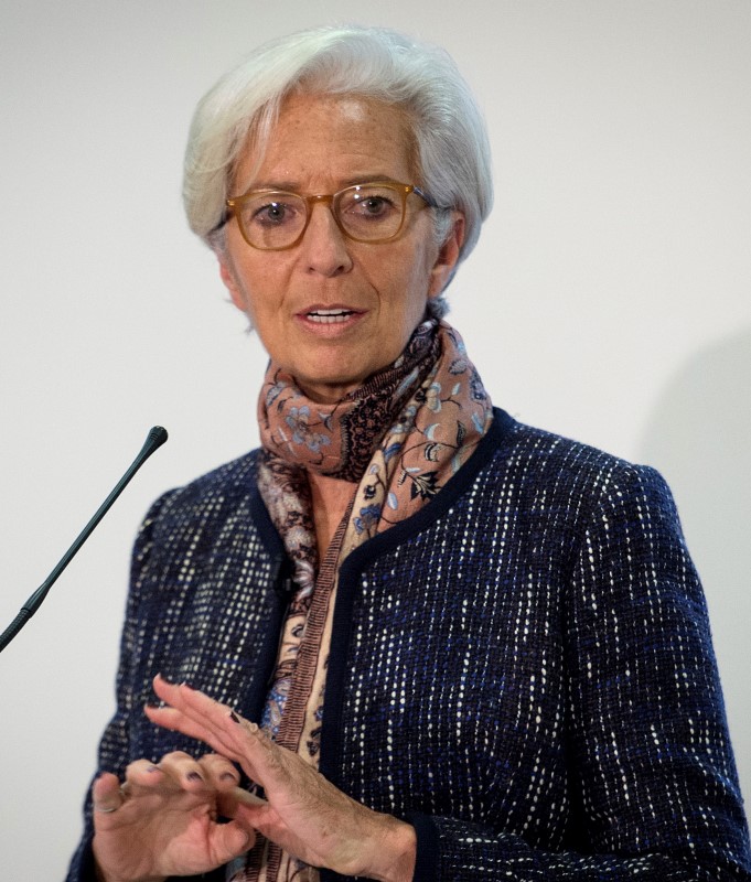 © Reuters. تقرير: مديرة صندوق النقد الدولي ستواجه محاكمة في فرنسا