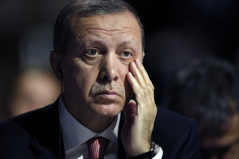© Reuters. إردوغان يقول تركيا ستبيد المسلحين الأكراد ومقتل 25 مسلحا