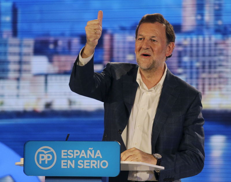 © Reuters. أسبانيا تستعد لخوض الانتخابات الأكثر التباسا في أربعين عاما