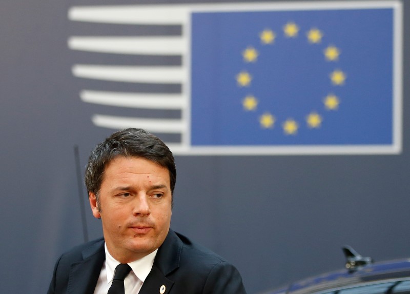 © Reuters. Italy's Prime Minister Matteo Renzi arrives at a European Union leaders summit in Brussels