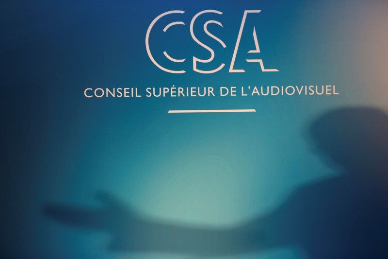 © Reuters. LE CSA CRITIQUÉ POUR AVOIR AUTORISÉ LCI À PASSER AU GRATUIT