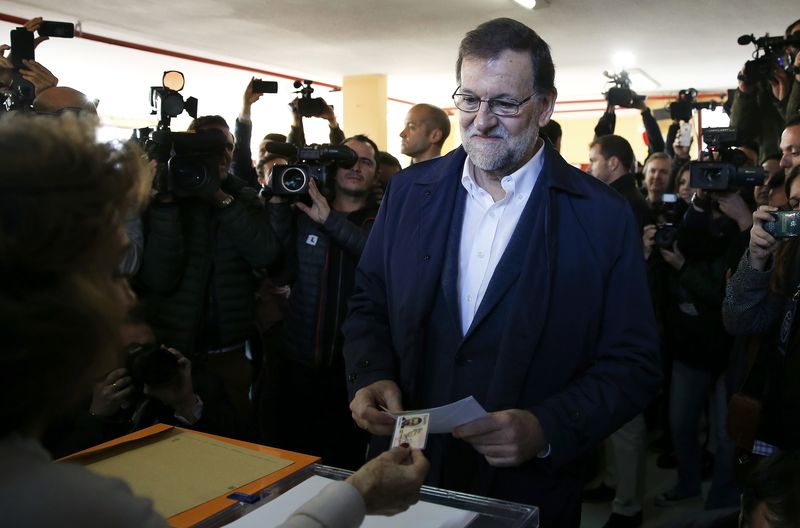© Reuters. El PP gana pero tendría dificultades para gobernar, según primeros resultados