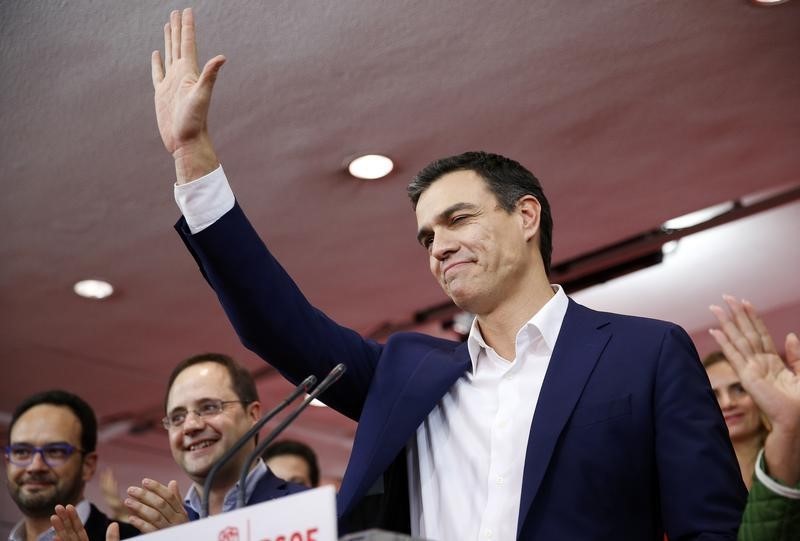 © Reuters. El PSOE dice que el PP debe intentar formar gobierno, pero "España quiere izquierda"