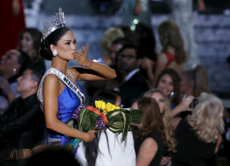 © Reuters. Representante de Filipinas es coronada Miss Universo en primer certamen post-Trump