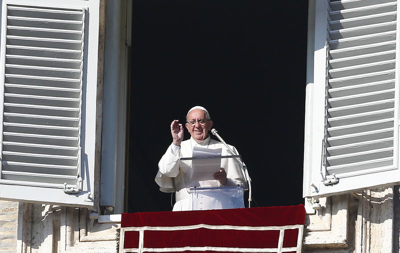 © Reuters. البابا فرنسيس: إصلاح الفاتيكان سيمضي قدما "بعزم راسخ"