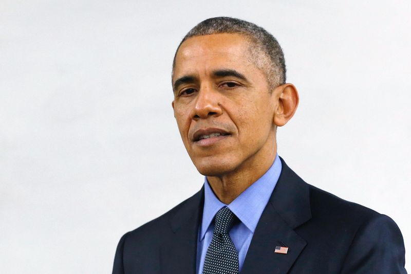 © Reuters. أوباما ينتقد المرشحين الجمهوريين لافتقارهم لبدائل لقتال الدولة الإسلامية
