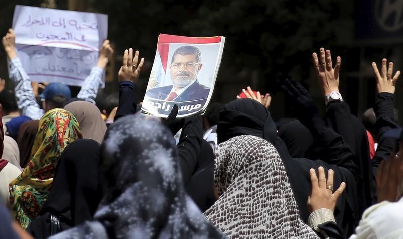 © Reuters. مصادر: محكمة مصرية تبرئ 101 من الانتماء لجماعة الإخوان والتحريض على العنف
