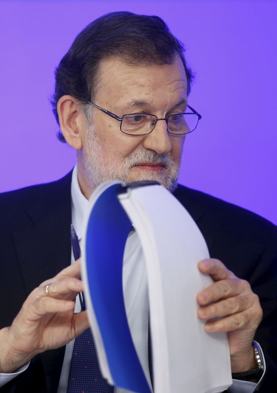 © Reuters.  Rajoy dice dialogará con aquellos que no quieran romper la unidad nacional