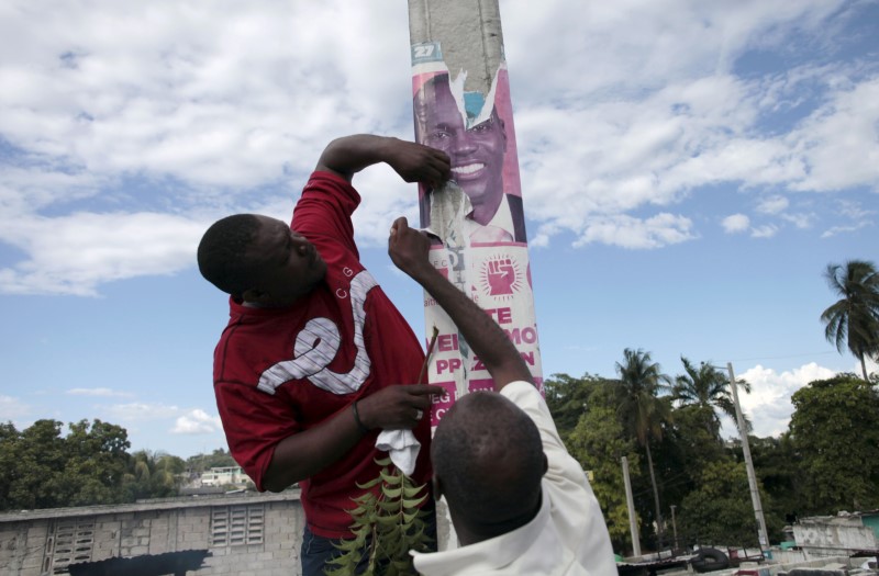 © Reuters. مصادر: تأجيل الجولة الثانية لانتخابات الرئاسة في هايتي إلى  يناير