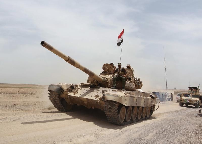 © Reuters. العراق يبدأ هجوما لاستعادة وسط الرمادي من أيدي الدولة الإسلامية