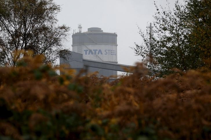 © Reuters. A general view shows the Tata Steel works in Scunthorpe