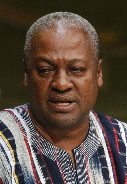 © Reuters. رئيس غانا يحظر سفر الوزراء والمسؤولين على طيران الدرجة الأولى