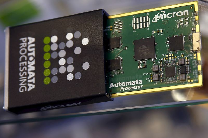 © Reuters. File photo of memory chip parts of U.S. memory chip maker MicronTechnology at their booth at an industrial fair in Frankfurt