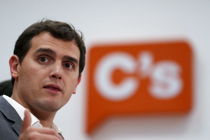 © Reuters. حزب (المواطنون) الليبرالي الاسباني يدعو للتحالف مع الحزب الشعبي والاشتراكيين