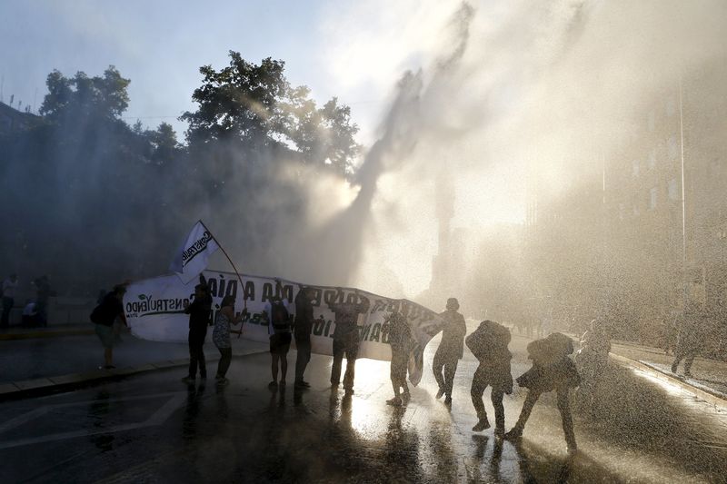 © Reuters. Estudantes exigem educação gratuita universal e mudanças no sistema de educação no Chile