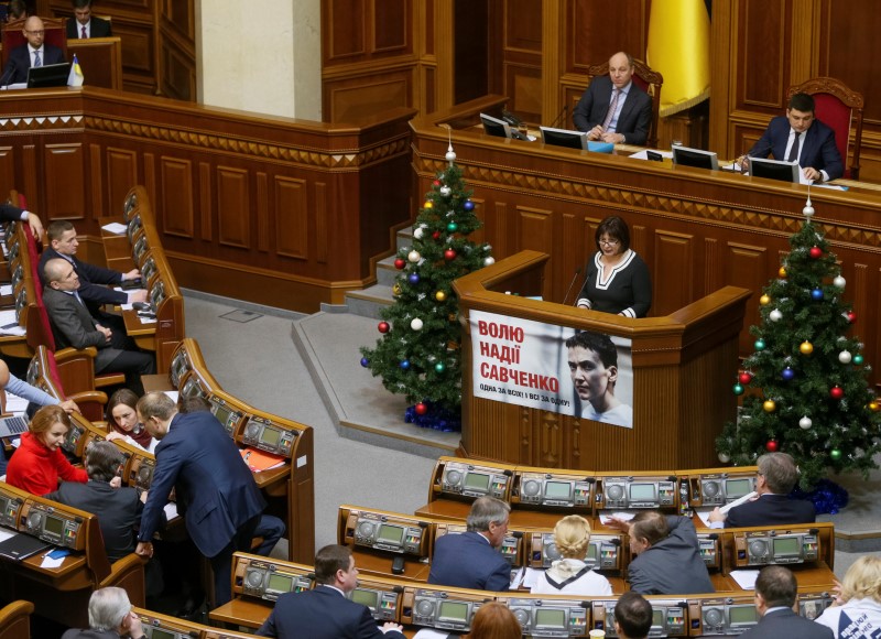 © Reuters. برلمان أوكرانيا يصوت لصالح فرض حظر تجاري على روسيا