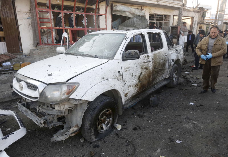 © Reuters. مسؤولون: مقتل شخص وإصابة 13 في تفجير انتحاري بكابول