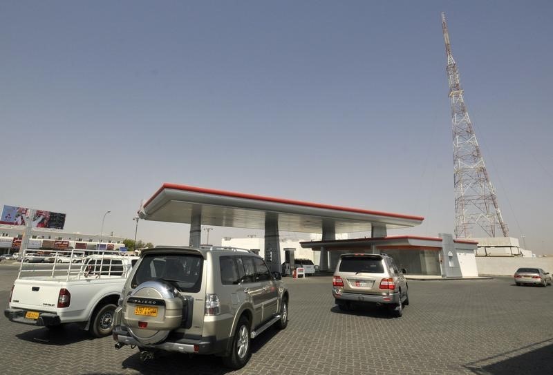 © Reuters. وكالة: عمان تنوي خفض الإنفاق وزيادة الضرائب وتعديل أسعار المنتجات النفطية