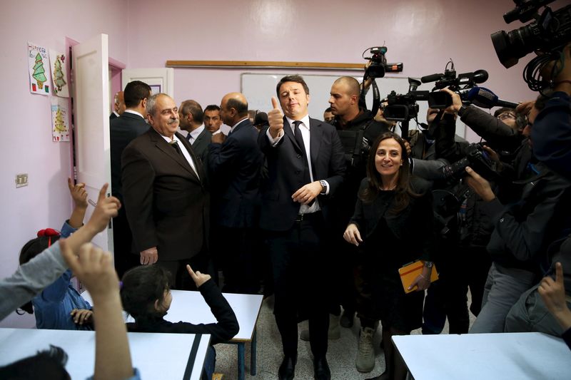 © Reuters. Il presidente del Consiglio Matteo Renzi in una immagine di archivio