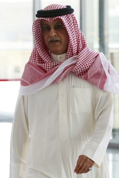 © Reuters. Jeque de Bahréin Salman propone dividir la FIFA en dos si gana presidencia