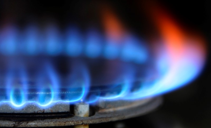 © Reuters. File photogrpah shows a gas cooker in Boroughbridge
