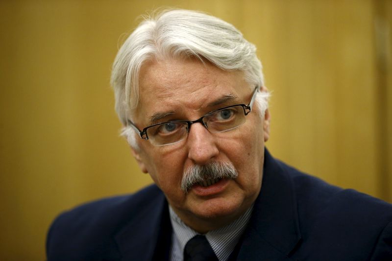 © Reuters. Poland's Foreign Minister Waszczykowski speaks during interview with Reuters in Warsaw