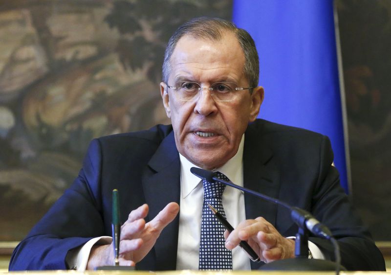 © Reuters. روسيا: الهجوم على السفارات غير قانوني وندعو السعودية وإيران لضبط النفس