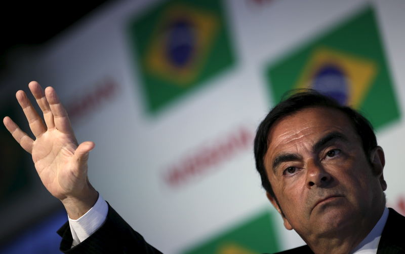 © Reuters. Ghosn, CEO of the Renault-Nissan Alliance attends a news conference in Rio de Janeiro