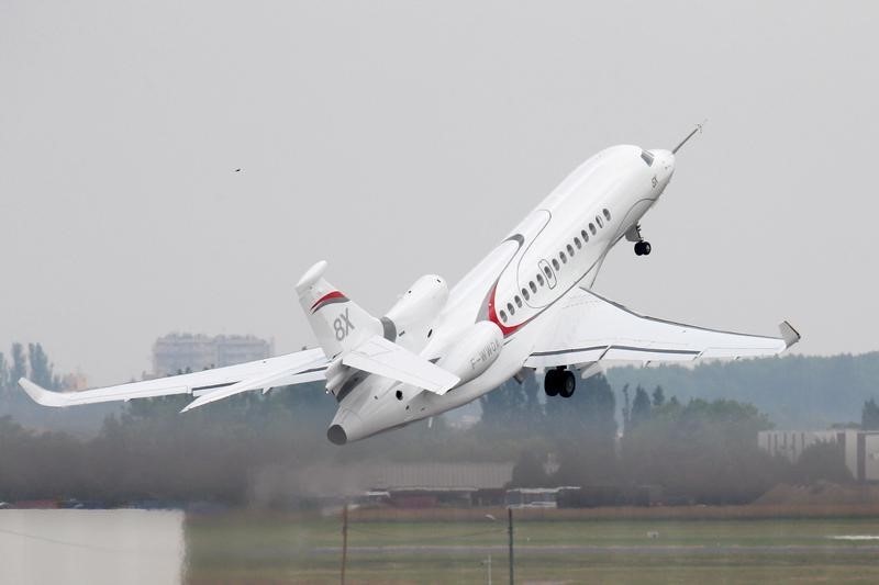 © Reuters. تراجع مبيعات داسو الفرنسية من الطائرة فالكون للأسواق الناشئة