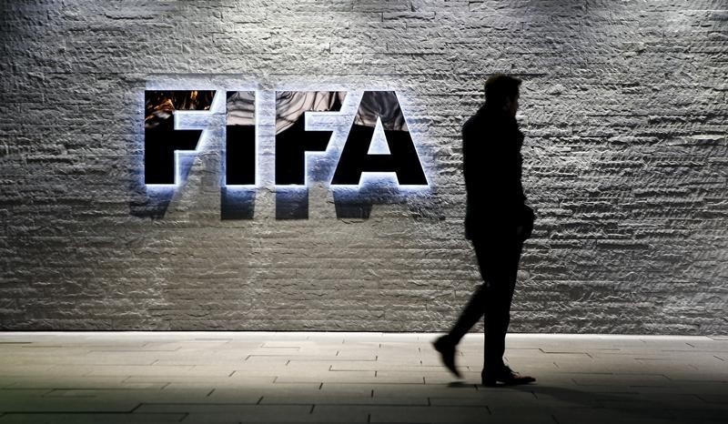 © Reuters. La FIFA recomienda suspender a secretario general Valcke por 9 años