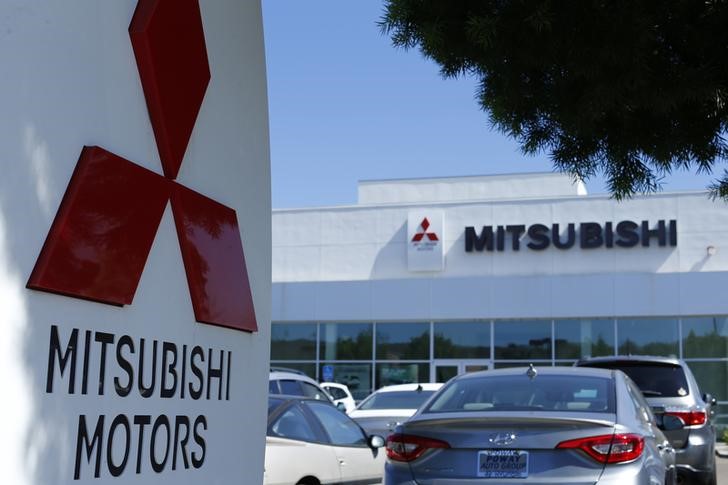 © Reuters. A Mitsubishi Motors dealership is shown in Poway, California