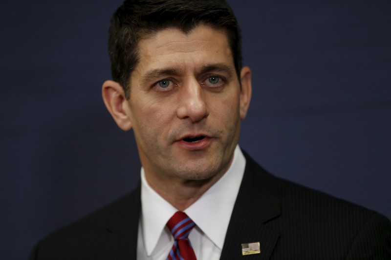 © Reuters. Ryan holds a news conference after a Republican House caucus meeting at the U.S. Capitol in Washington